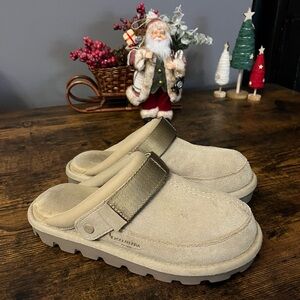Koolaburra by Ugg Slippers